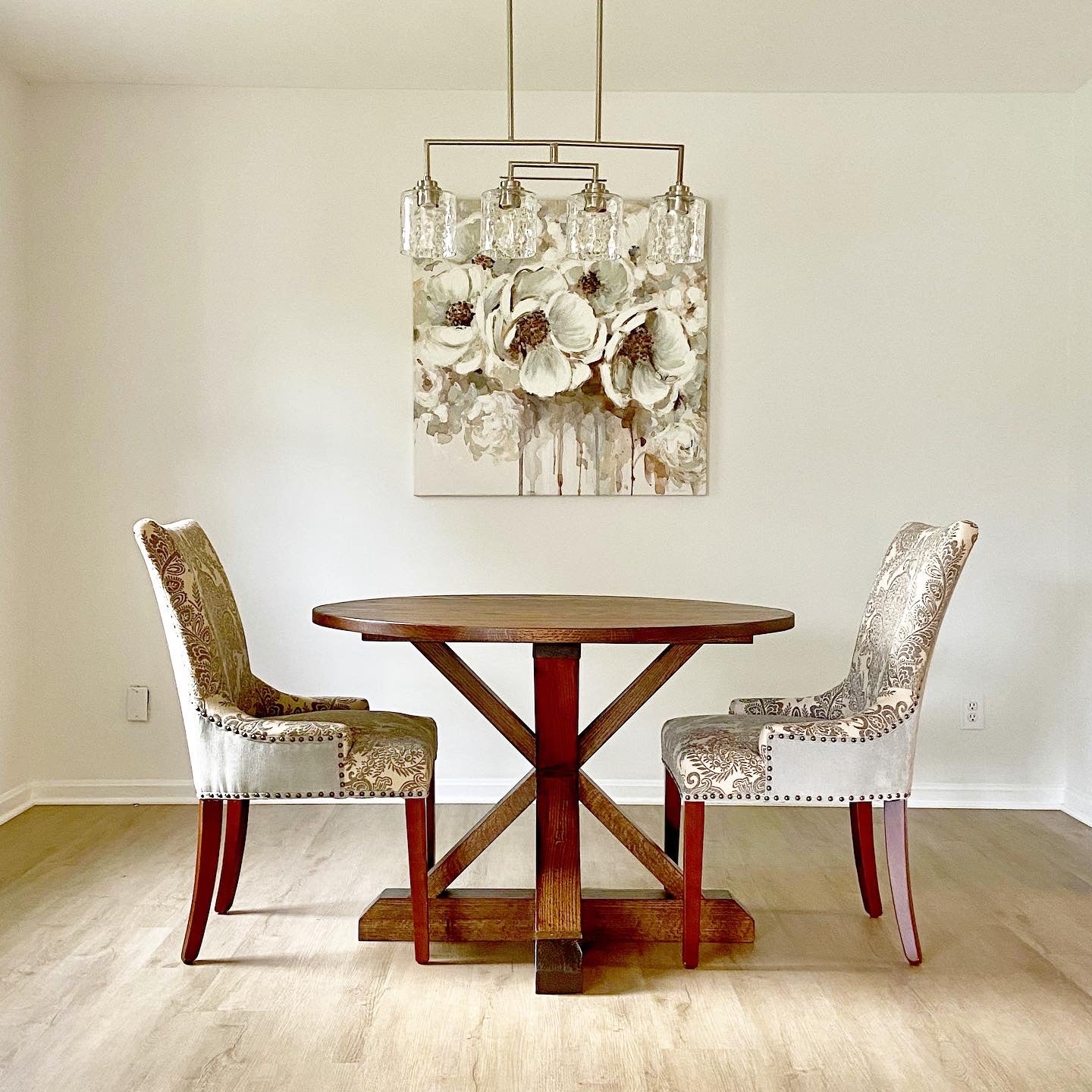 Pictured with a 36" W Red Oak table stained Espresso.