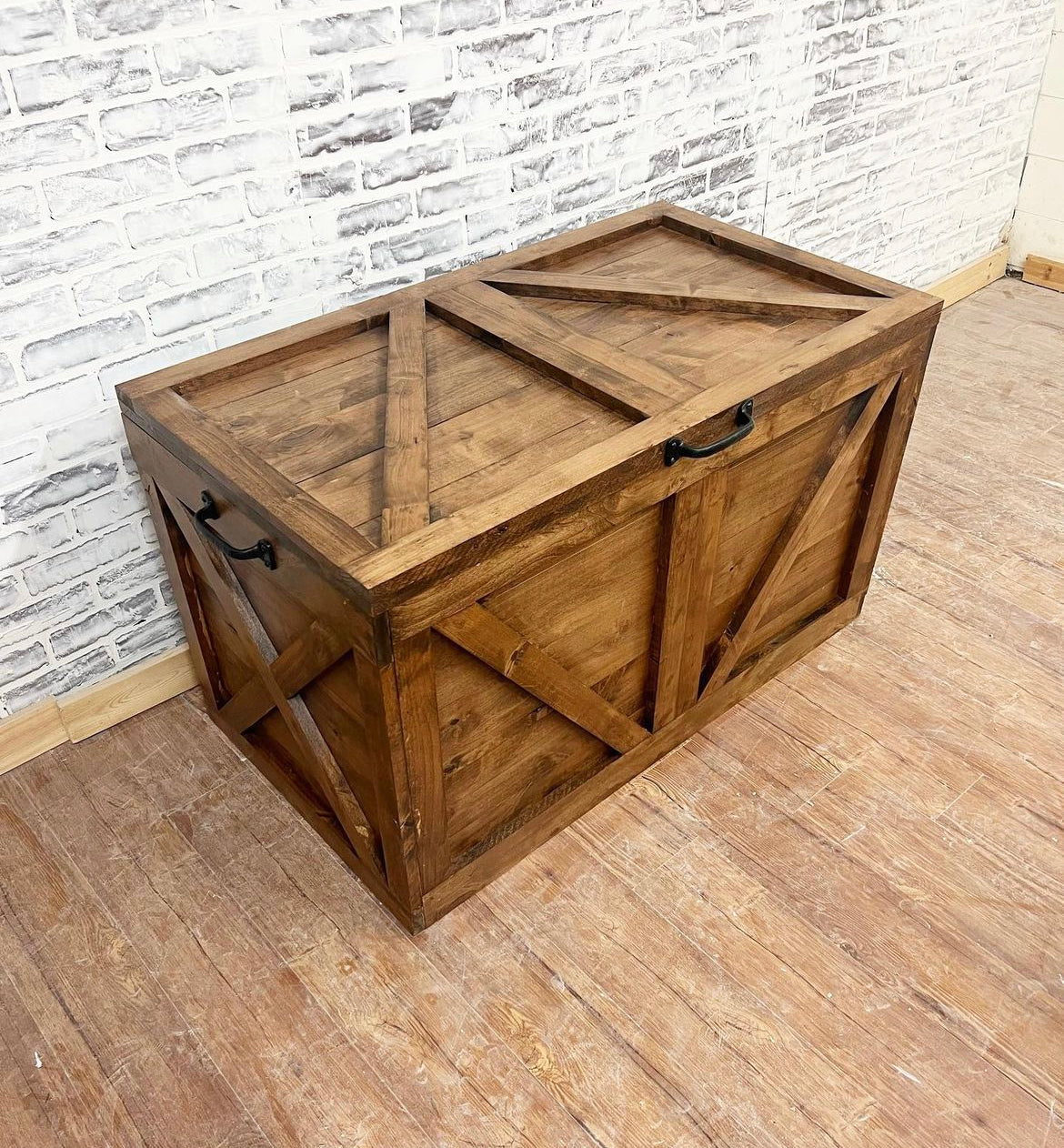 Tack Trunk