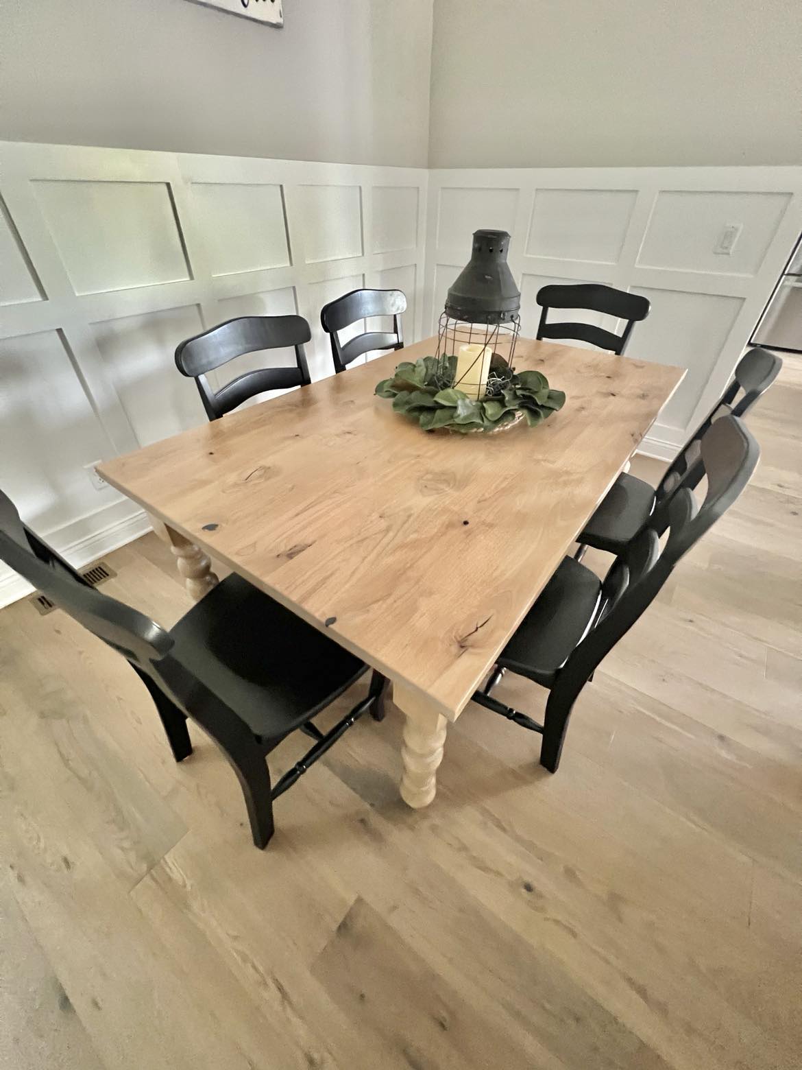 6' L x 42" W Rustic Alder Traditional Husky Dining Table with 6 Country Cottage Chairs