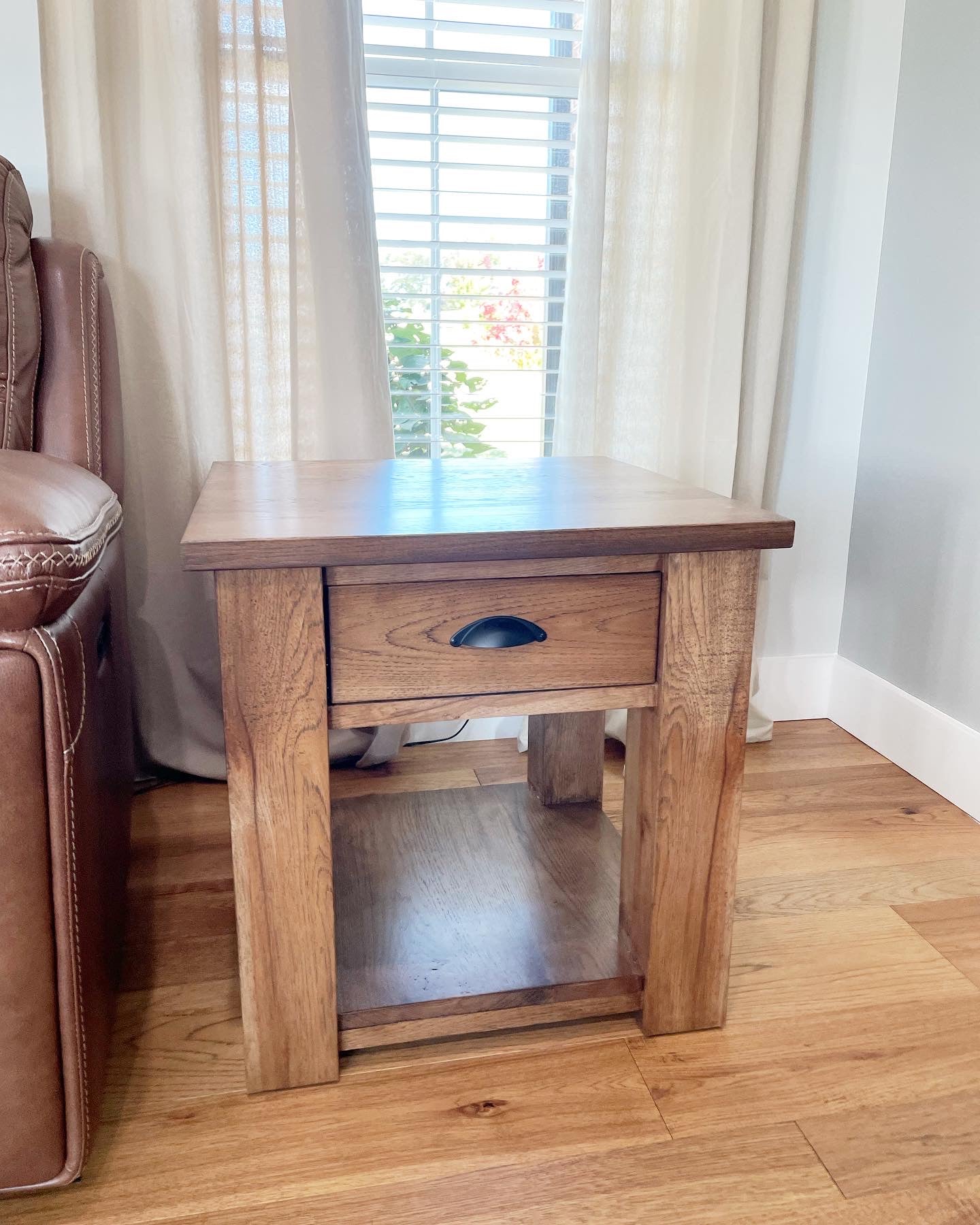 Holliday End Table