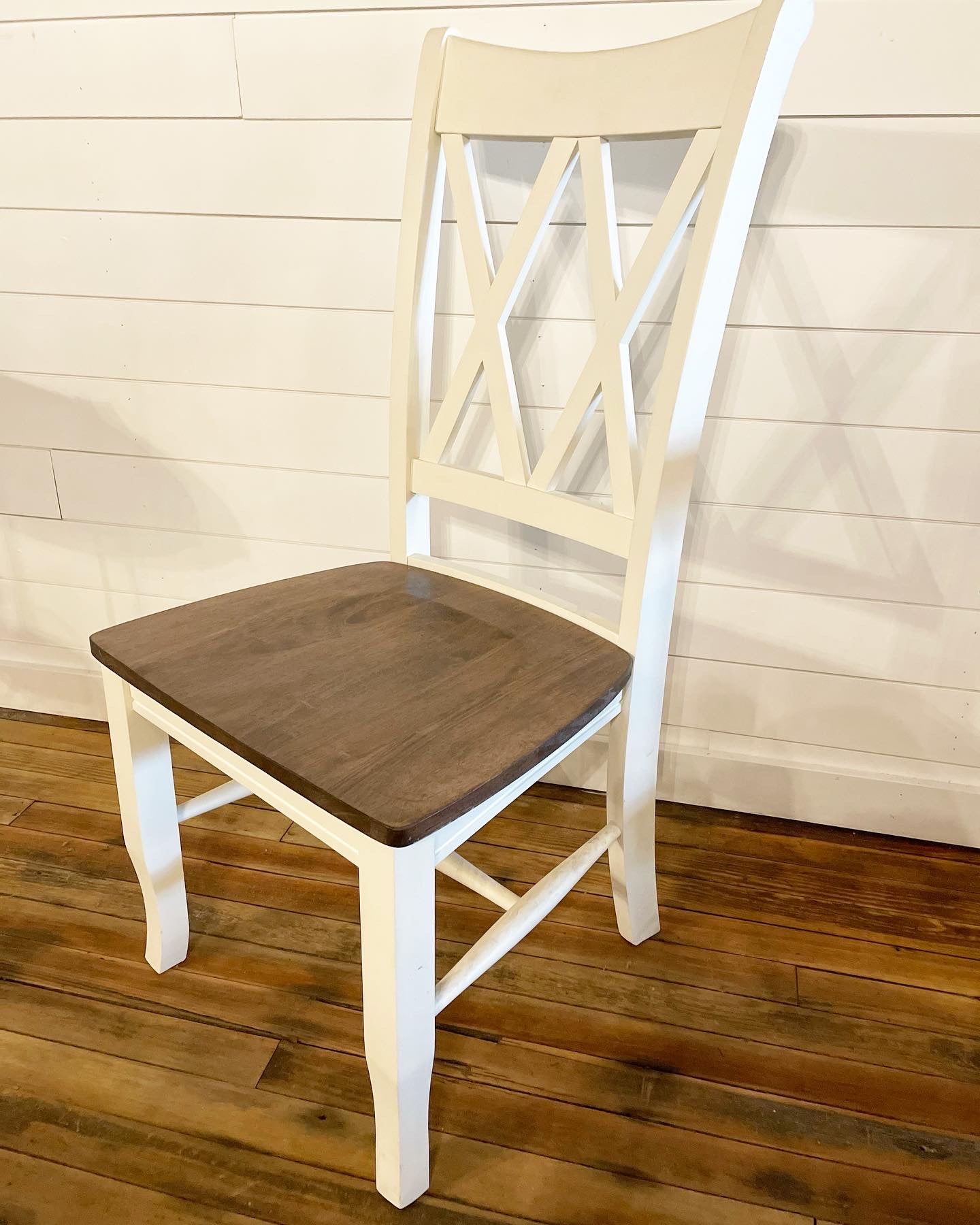 Pictured with White paint and Espresso seat.